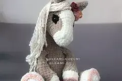 Wool Package Horse Sky