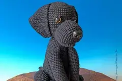 Crochet a sitting dog