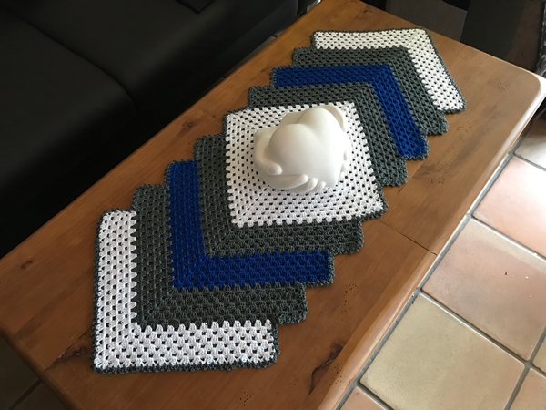Crochet pattern Tablerunner