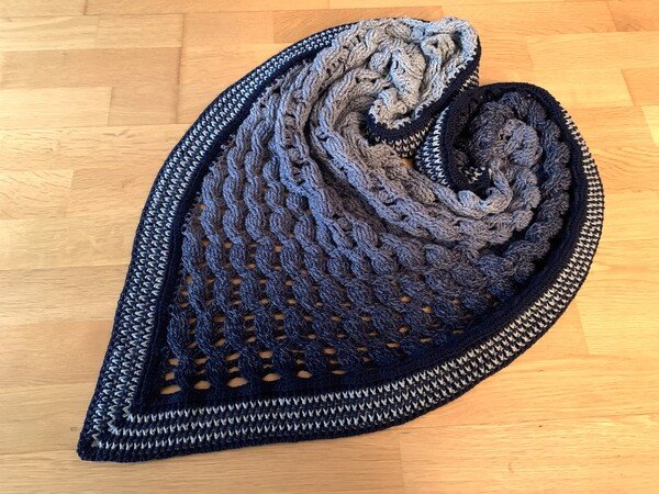 Crochet Pattern Triangular Scarf Sinope