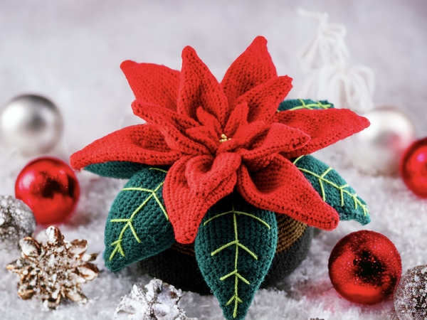 Decorative Poinsettia - Crochet Pattern