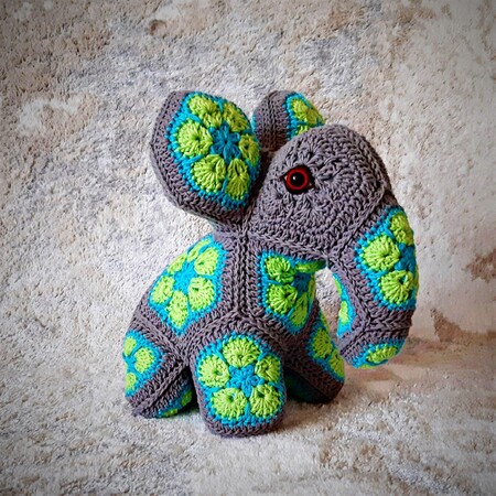 Emil The Baby - Elephant with African Flowers crochet pattern PDF DYN