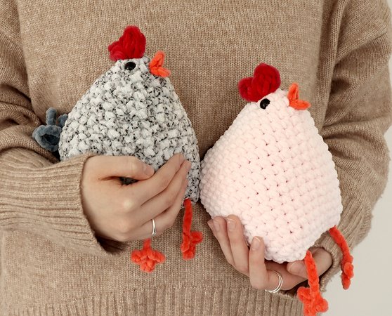 Sweet Big Chicks - Crochet pattern for hens to cuddle