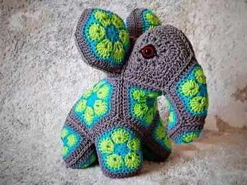 Emil The Baby - Elephant with African Flowers crochet pattern PDF DYN