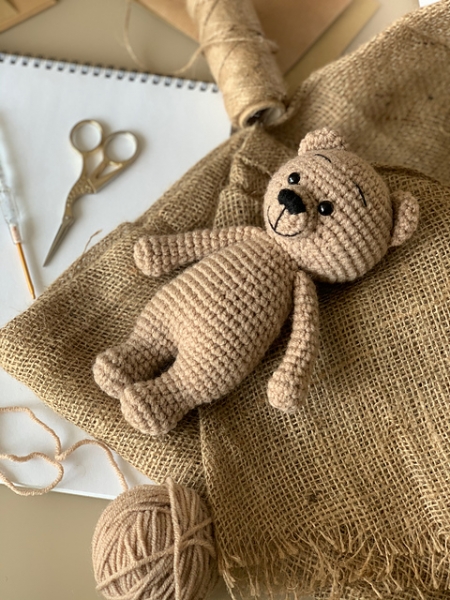 Bear Simon - Free Pattern