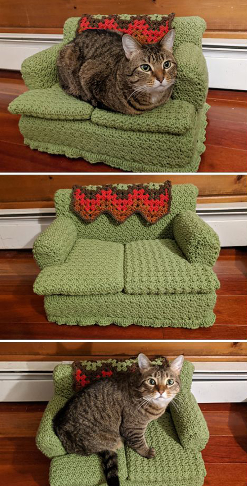 Kitty Couches Green Sofa - Crochet Pattern