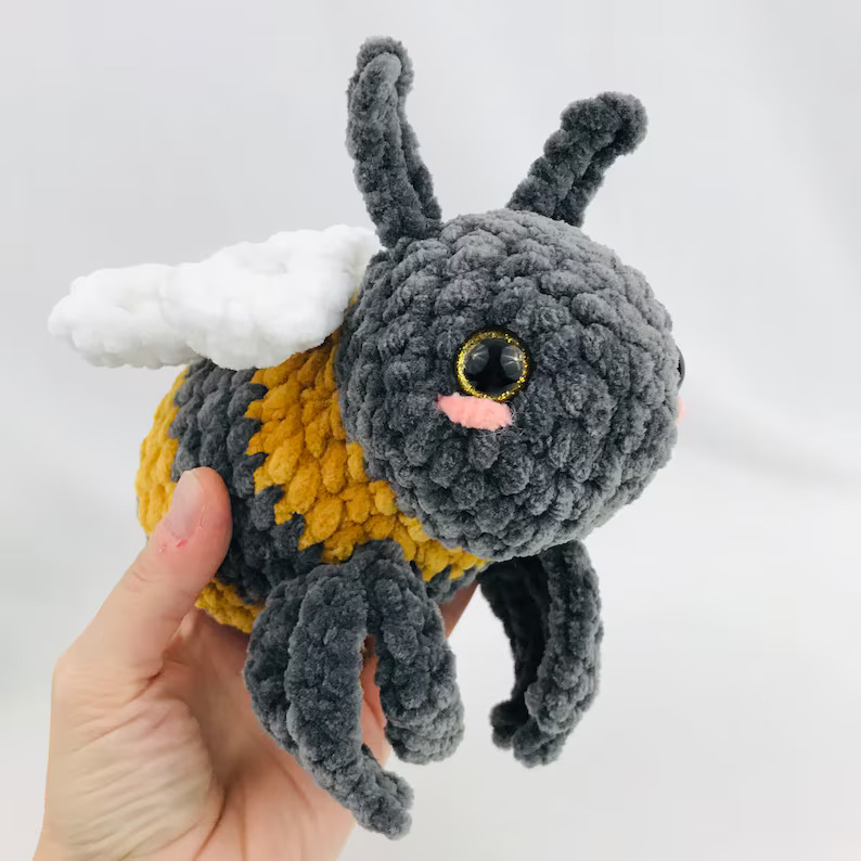 Busy Bumble Bee Crochet Design Pattern