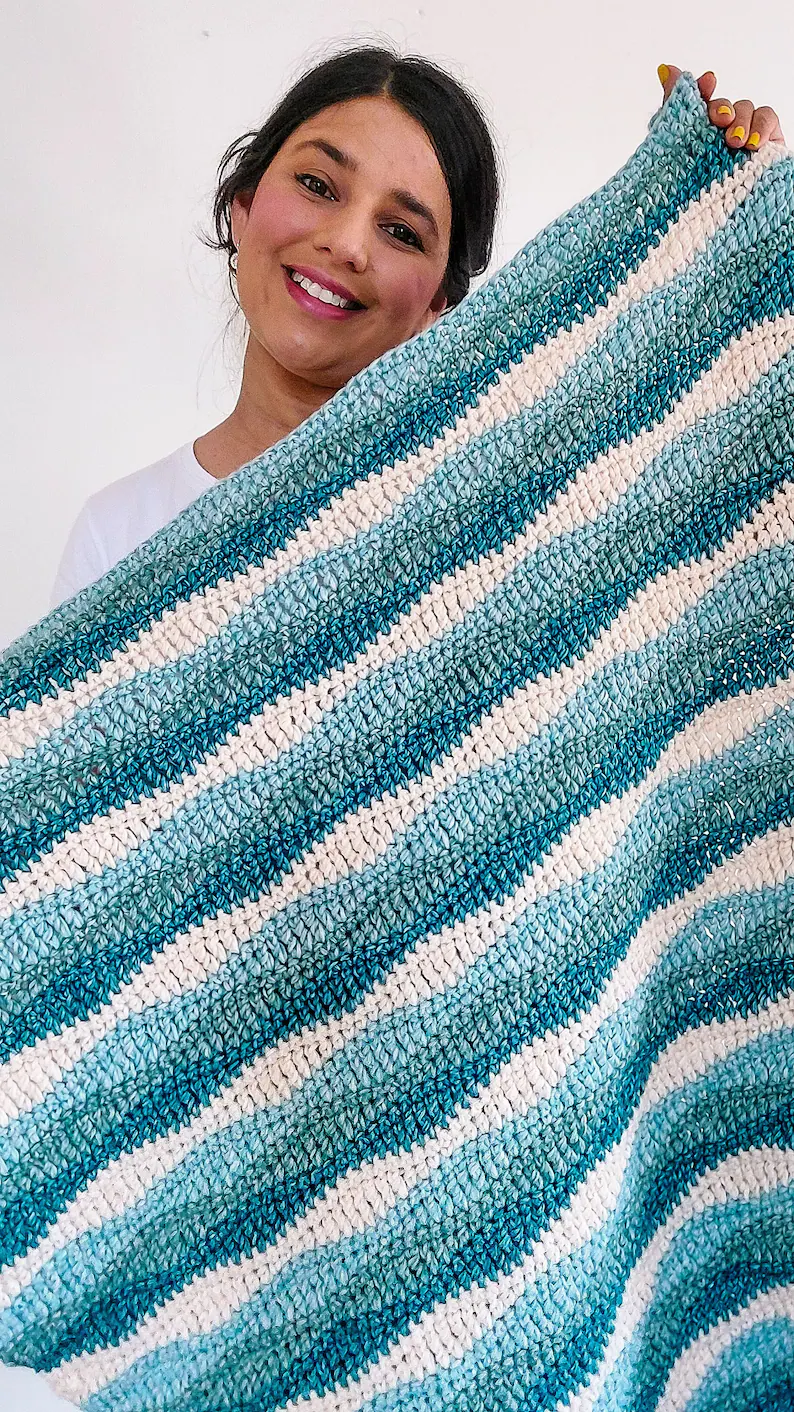 Chunky Waves Crochet Blanket Pattern: Quick, Modern