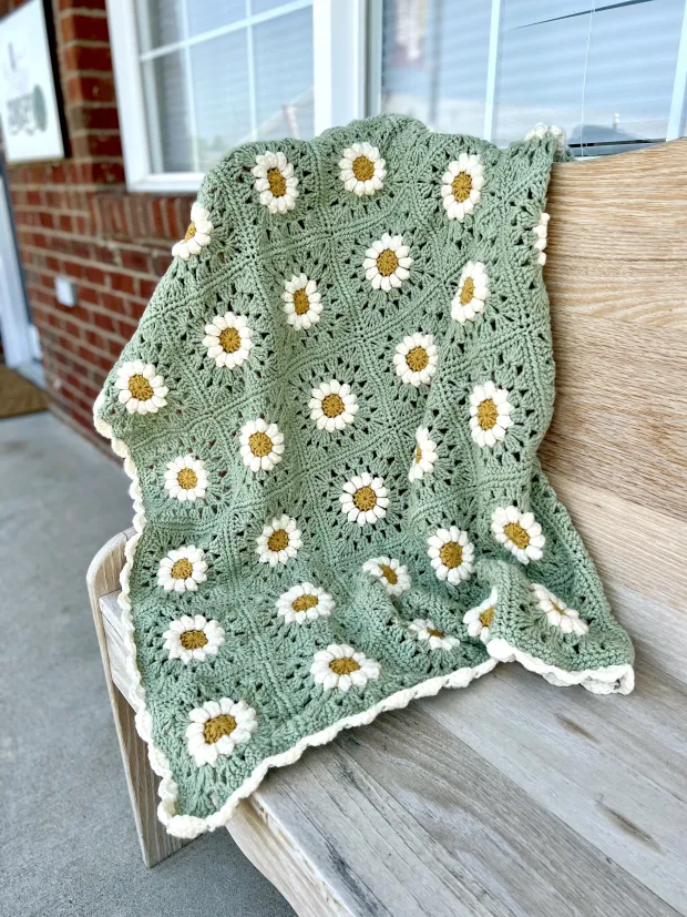 Daisy Crochet Pattern for Cozy Blanket