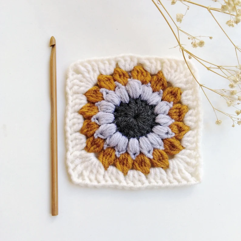Easy Sunburst Granny Square Crochet Pattern