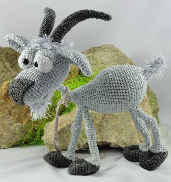 Gus the Goat English Amigurumi Pattern