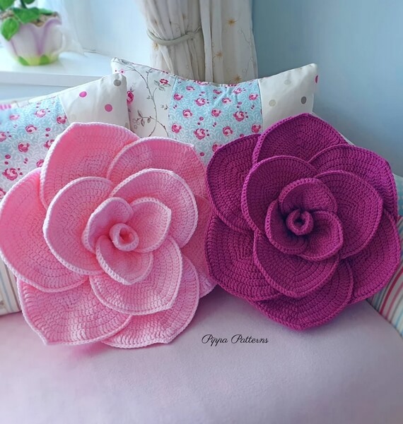 Rose Cushion Crochet Pattern with Photo Tutorial