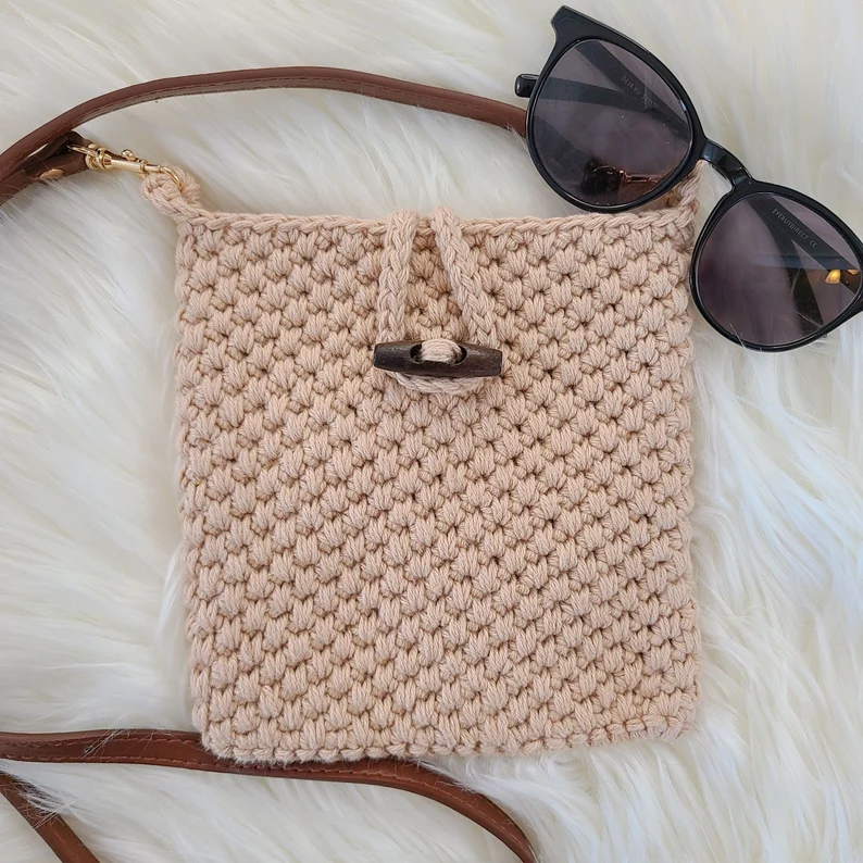 Small Crochet Crossbody Bag & Purse Pattern
