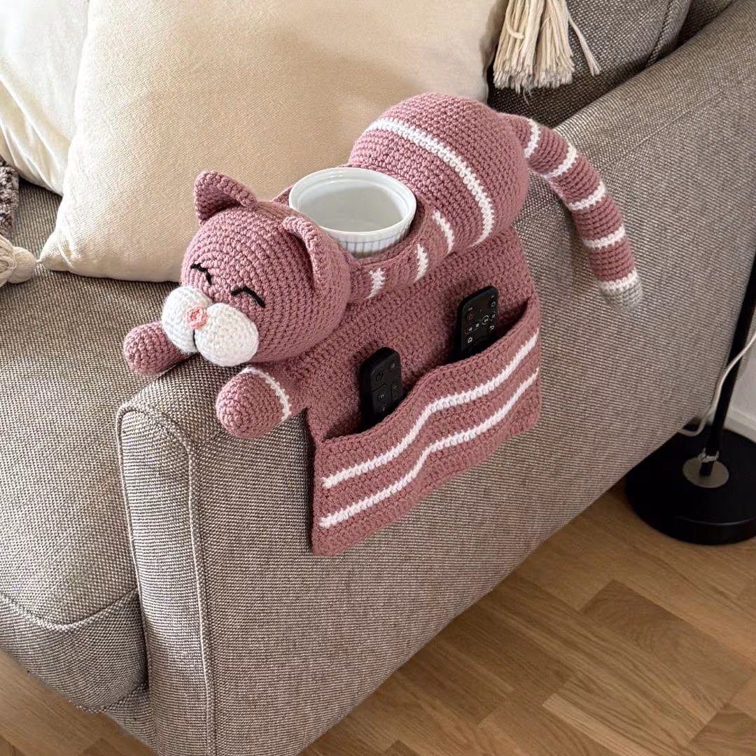 Crochet pattern Cat Sofa Organizer