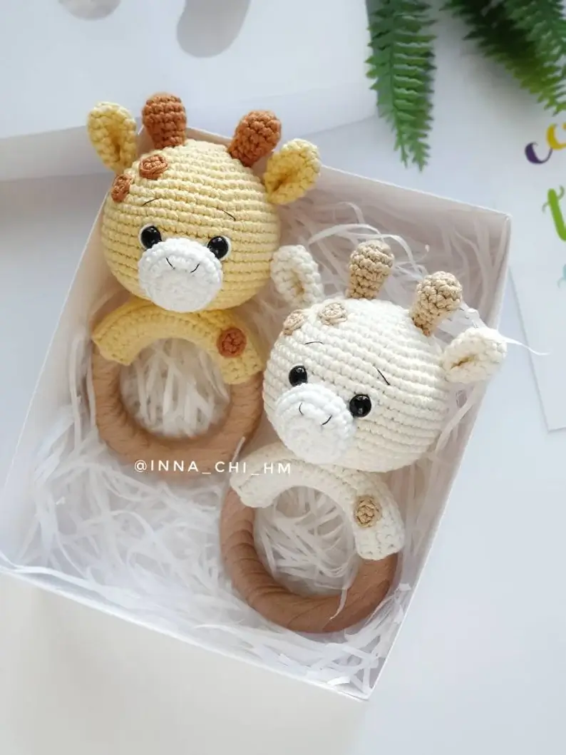 CROCHET PATTERN Giraffe baby rattle