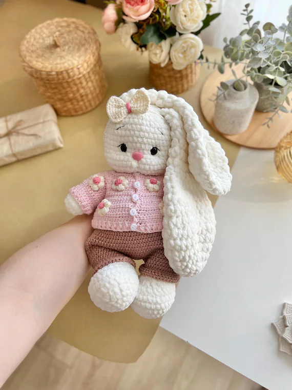Crochet pattern of a clothes for a doll