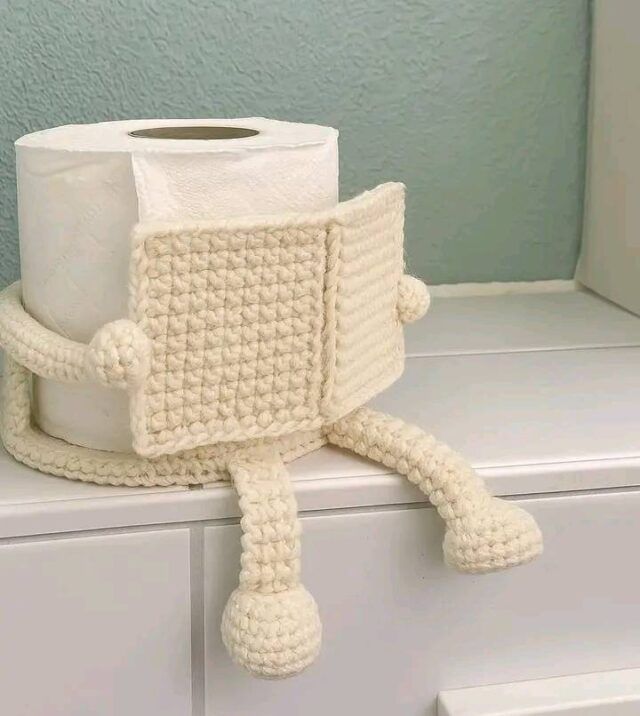 Crochet Tissue Paper Roll Holder Pattern