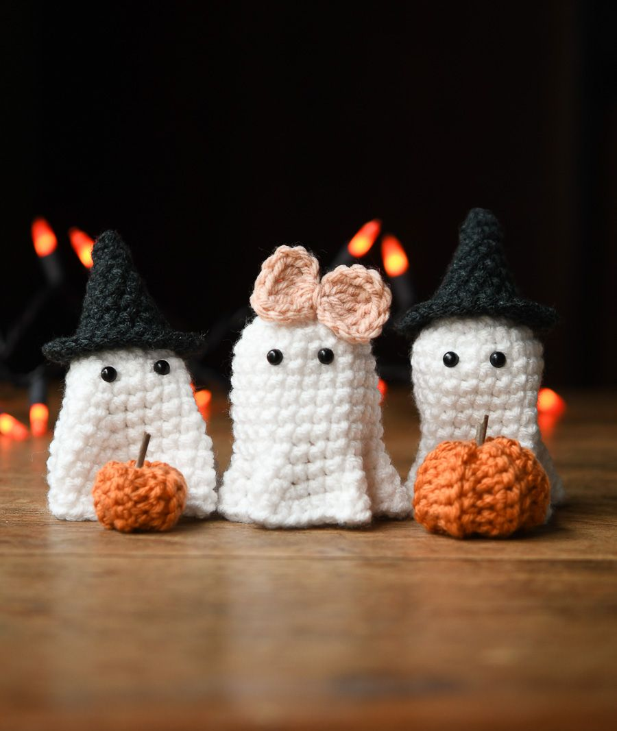 Adorable Ghost Crochet Patterns (Free!)