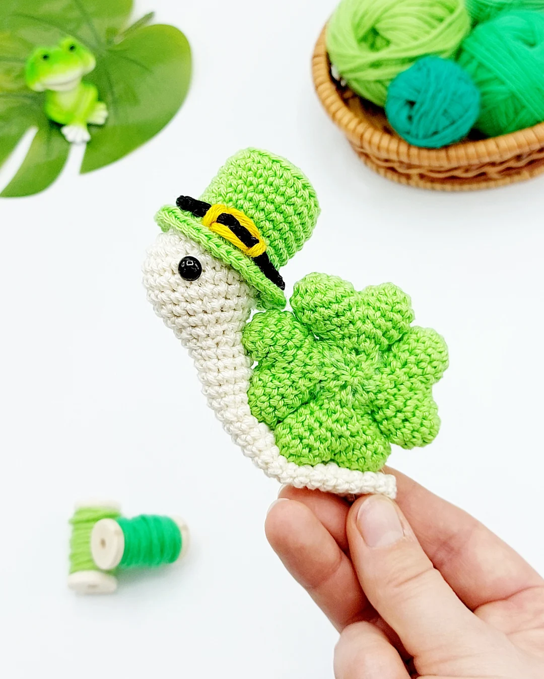 Clover Snail Crochet Pattern
