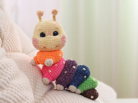 Crochte pattern Caterpillar Emily