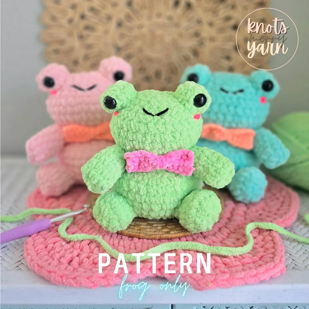 Frog Crochet Pattern, No Sew, Amigurumi Toad with Bow