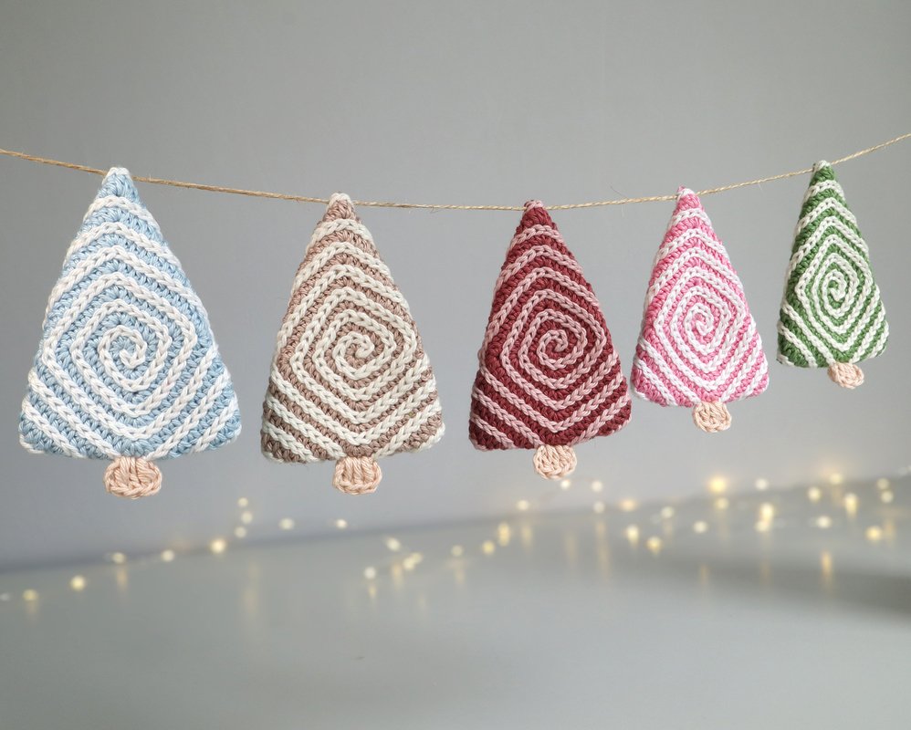Granny Tree Nordic Twist Garland