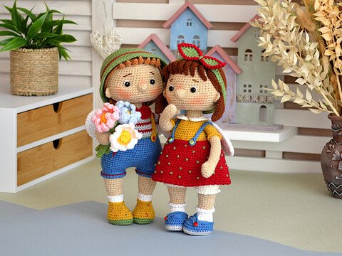 Amigurumi doll crochet pattern MARY and PETER