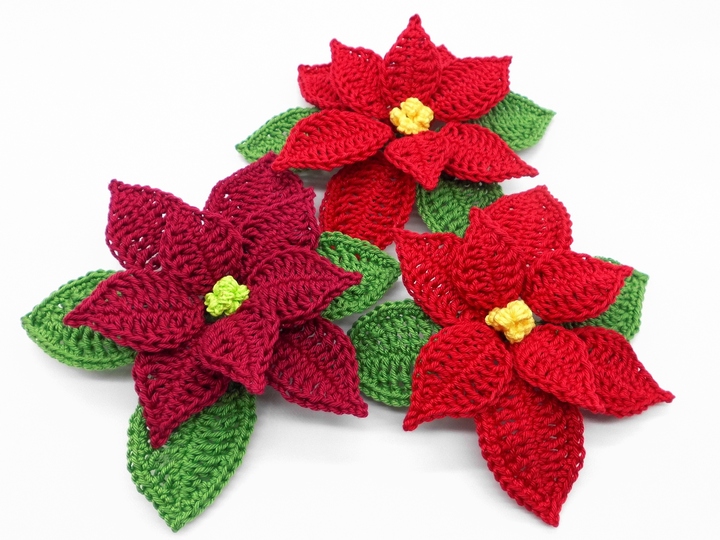 Crochet Christmas decoration poinsettia