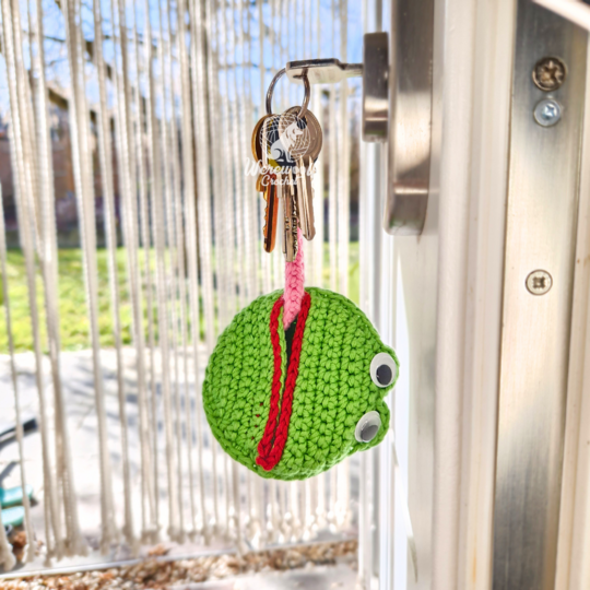 Key storage frogkey crochet pattern