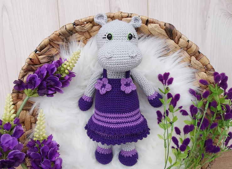 Miss Nelly crochet pattern hippo