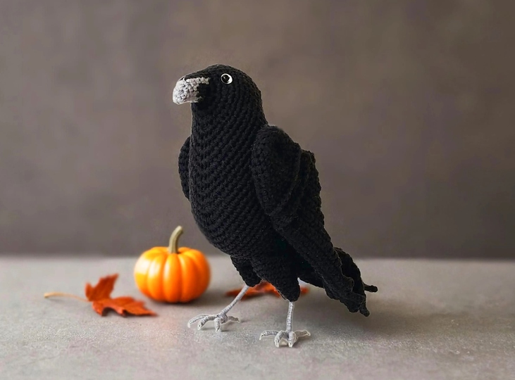 Raven Halloween decor Crochet pattern