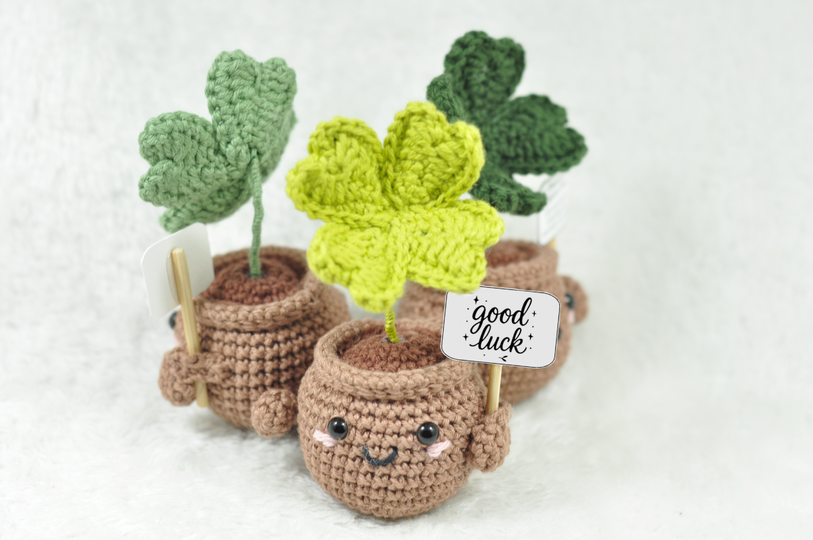 Crochet Pattern Clover with Quote