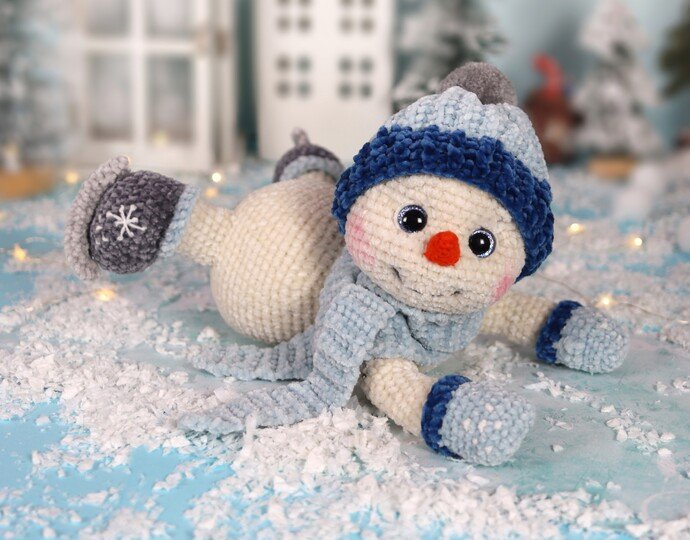 Crochet pattern Snowman Toni