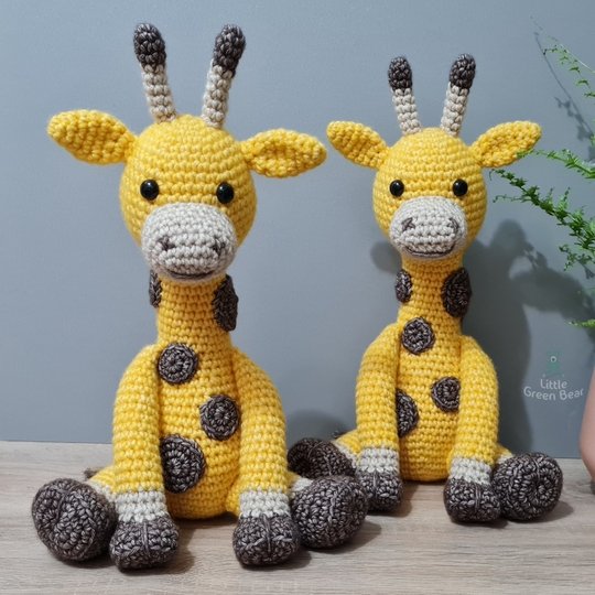 Geoff the Giraffe Crochet Amigurumi Pattern