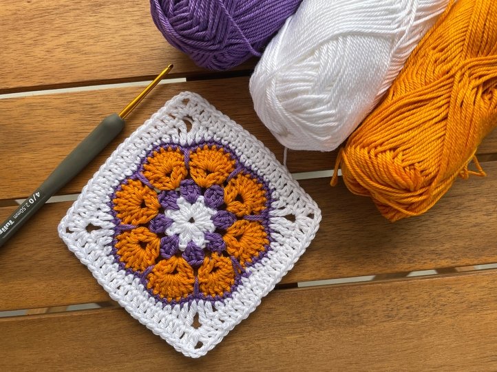 Granny square African flower crochet pattern for beginners