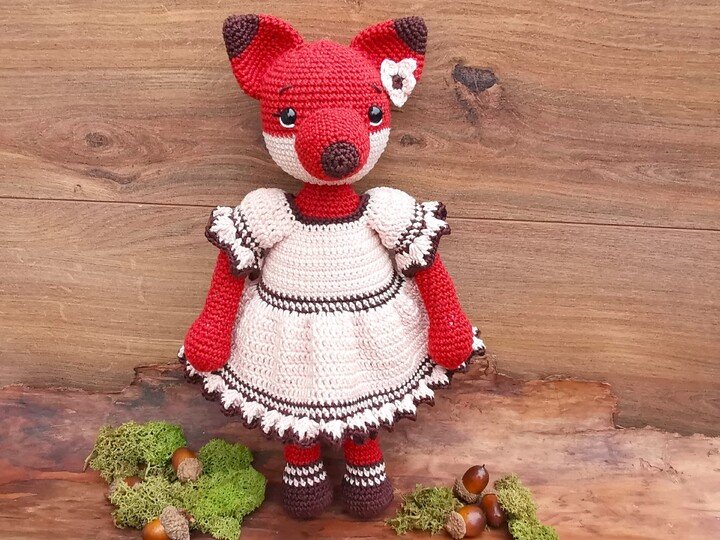 MISS FOXY Crochetpattern Fox with Dress