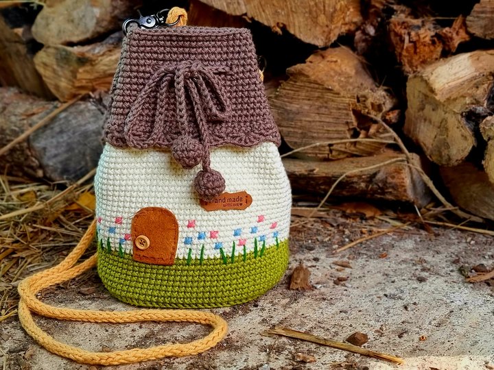 T17 Crochet Pattern for Small Crossbody Bag