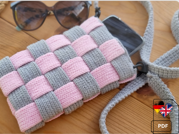 T3 Crochet Pattern PDF for small shoulder phone bag