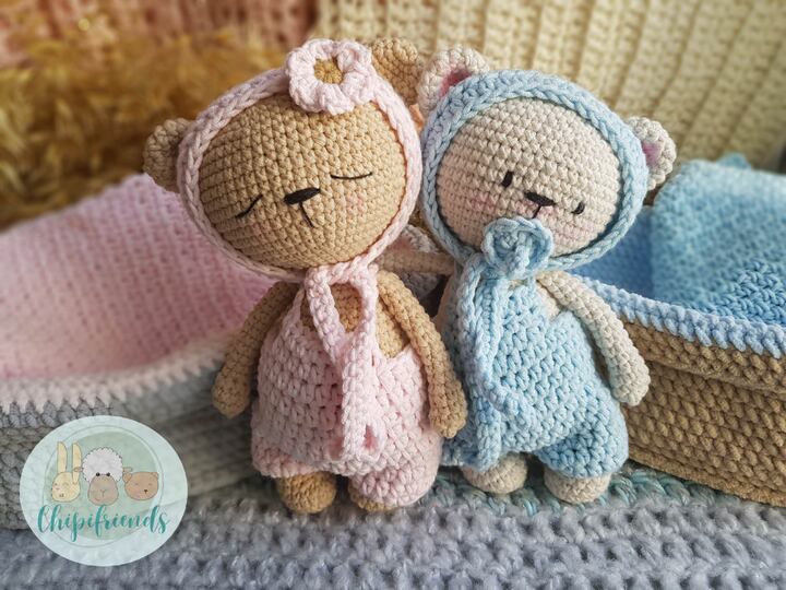 Crochet Pattern, Amigurumi Baby Bears with crib and blanket