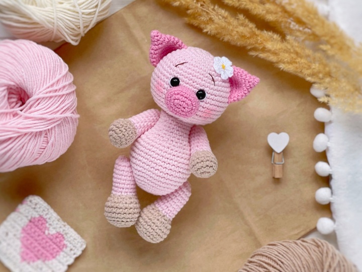 Crochet pattern amigurumi piggy