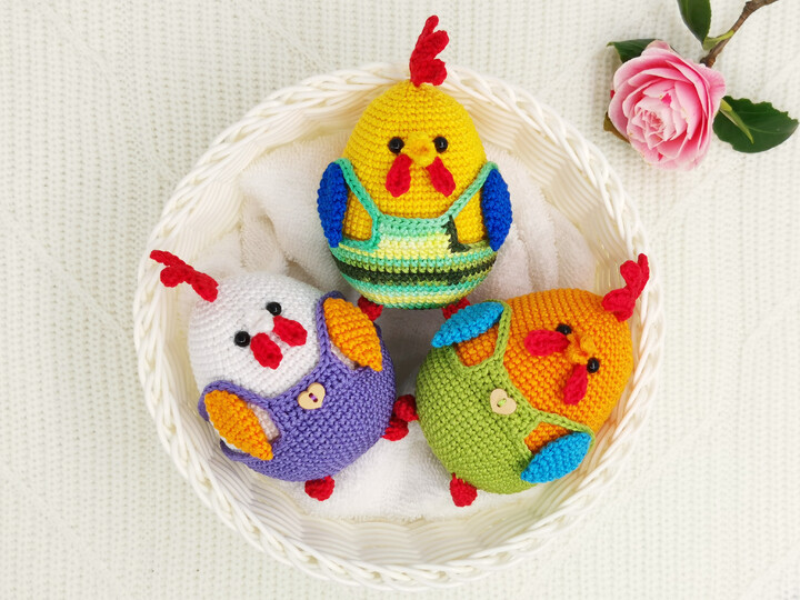 Easy Crochet Pattern Easter Rooster Amigurumi in Overalls