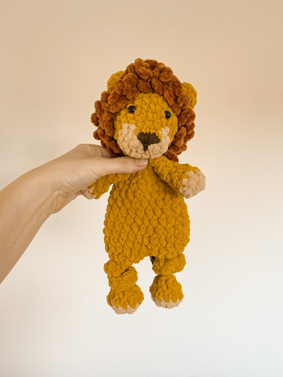 Lion crochet pattern Lion snuggler