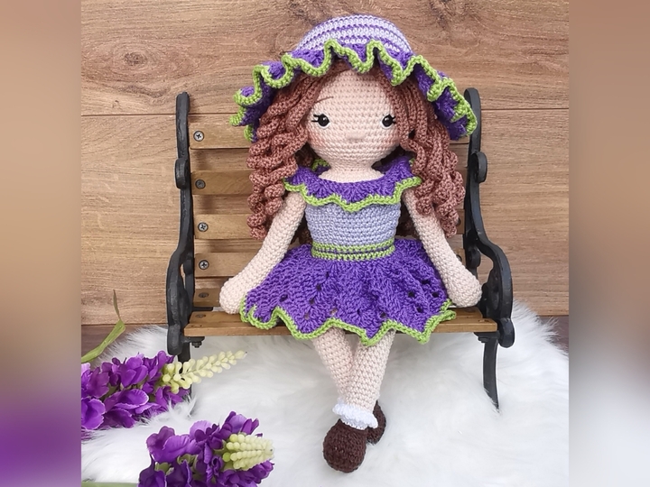 LITTLE MISS MIA crochet pattern doll, incl. dress and hat