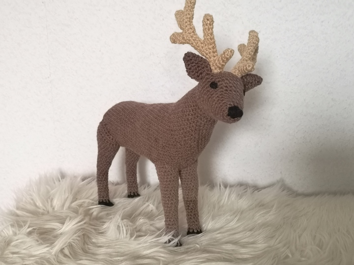 Stag crochet pattern