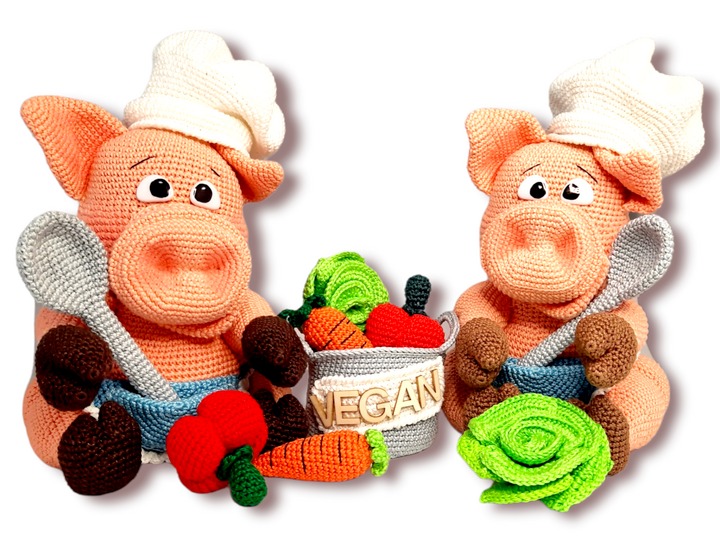 Crochet Pattern Funny Farm Heroes Pig Rambo the vegan chef
