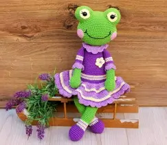 Frida Crochet pattern Shelf Sitter Frog