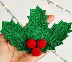 Holly Berry Decor Crochet Pattern