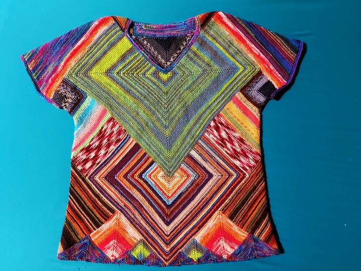 Karl the sleeveless V-neck-tunic