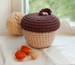 T-shirt Acorn Basket Crochet Pattern