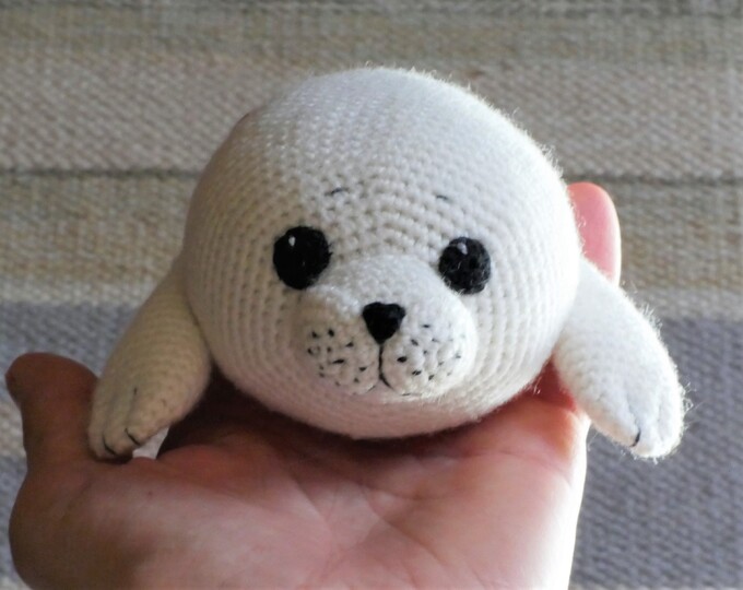 Crochet pattern Baby seal